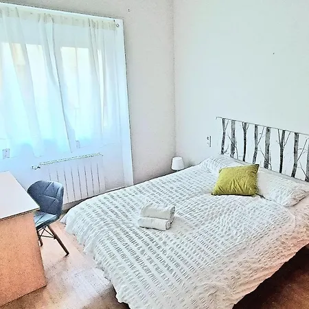 Privada A Pasos De La Playa Ondarreta Séjour chez l'habitant *